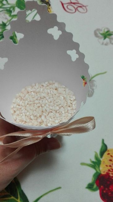 Coni con riso colorato - 3