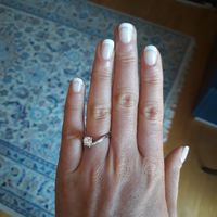 Fatemi vedere le vostre unghie che farete e l acconciatura - 1