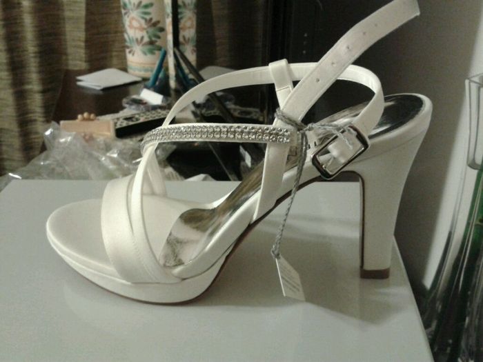 Incubo scarpe....aiutoooo - 1