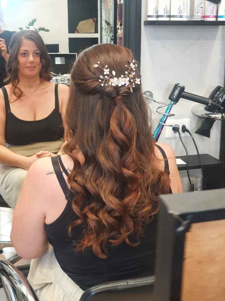 Acconciatura sposa capelli lunghi sciolti - 1