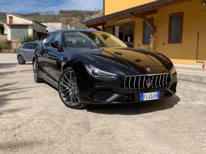 Auto Maserati matrimonio 1