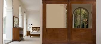 Help chi ha l'armadio senza specchio in camera da letto? - 1