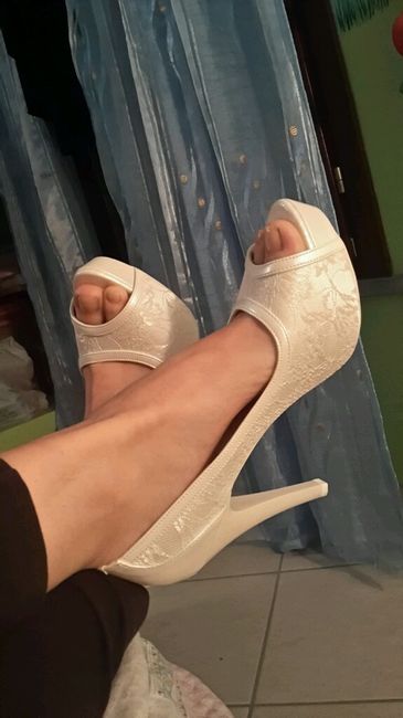 Scarpe sposa....bianche o colorate? mi fate vedere le vostre? - 1