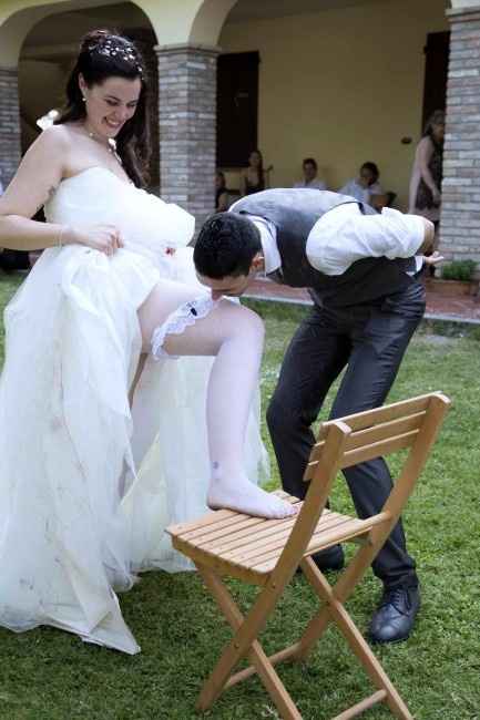 Quando il marito prende la giarrettiera... - 2