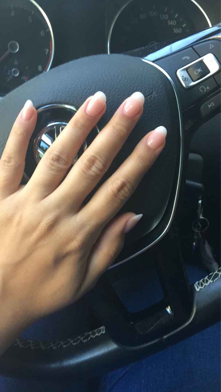 Colore unghie per le nozze: lo hai già scelto? - 1