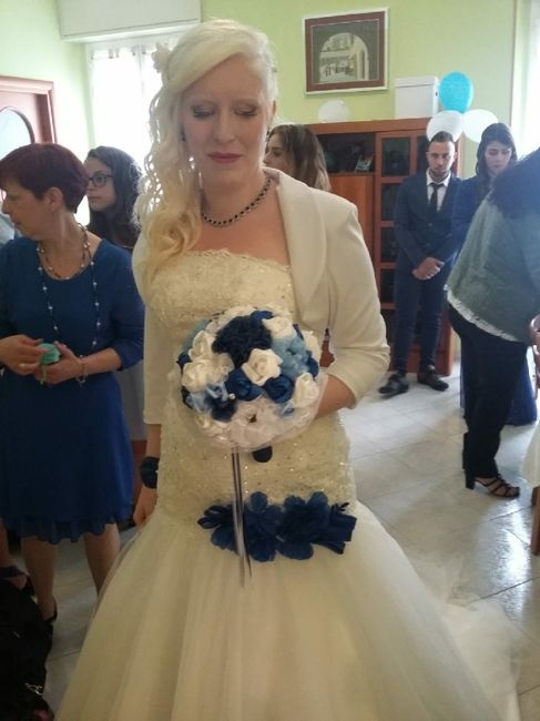 Buio totale su acconciatura e trucco! - 1