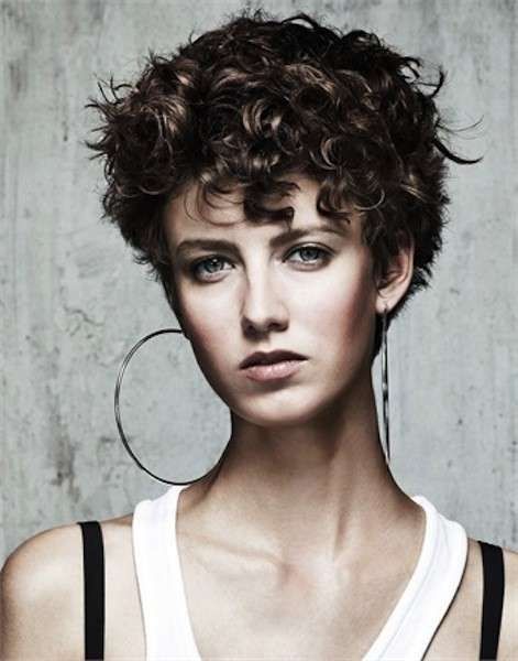 Acconciature capelli ricci - 1