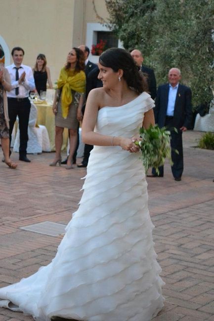 Abito e lancio del bouquet (non originale)