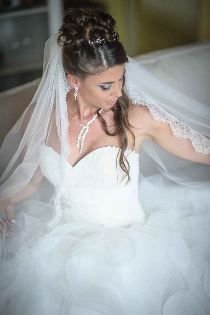 4 buchi alle orecchie - 1