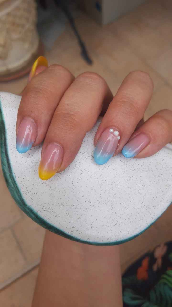 Vi piacciono le mie unghia pee il matrimonio? - 1