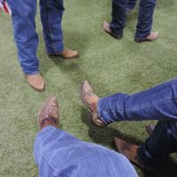 i miei stivali da ballo (a sinistra)...