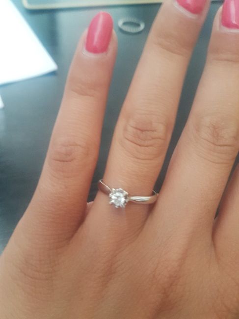 E ora mostraci una foto del tuo anello di fidanzamento! 26