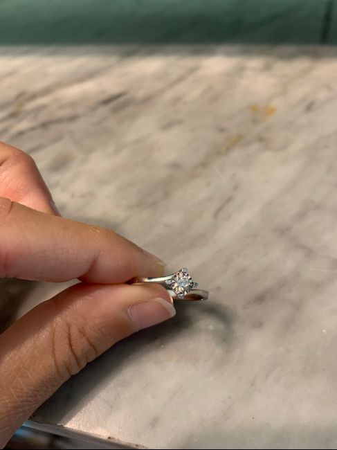 E ora mostraci una foto del tuo anello di fidanzamento! 6
