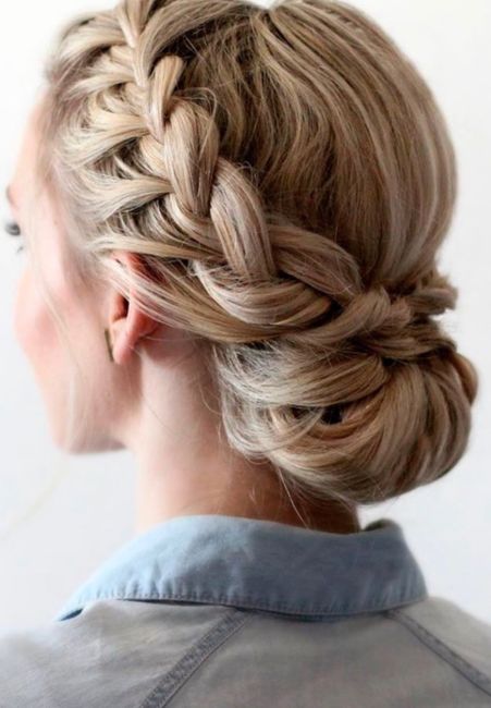 Idee acconciatura per questo abito 5