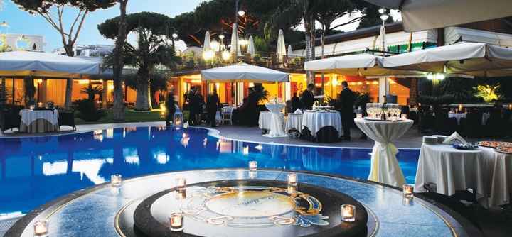 A bordo piscina 4