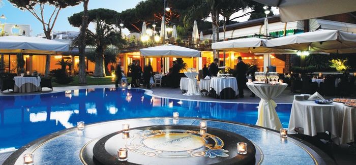 A bordo piscina 4