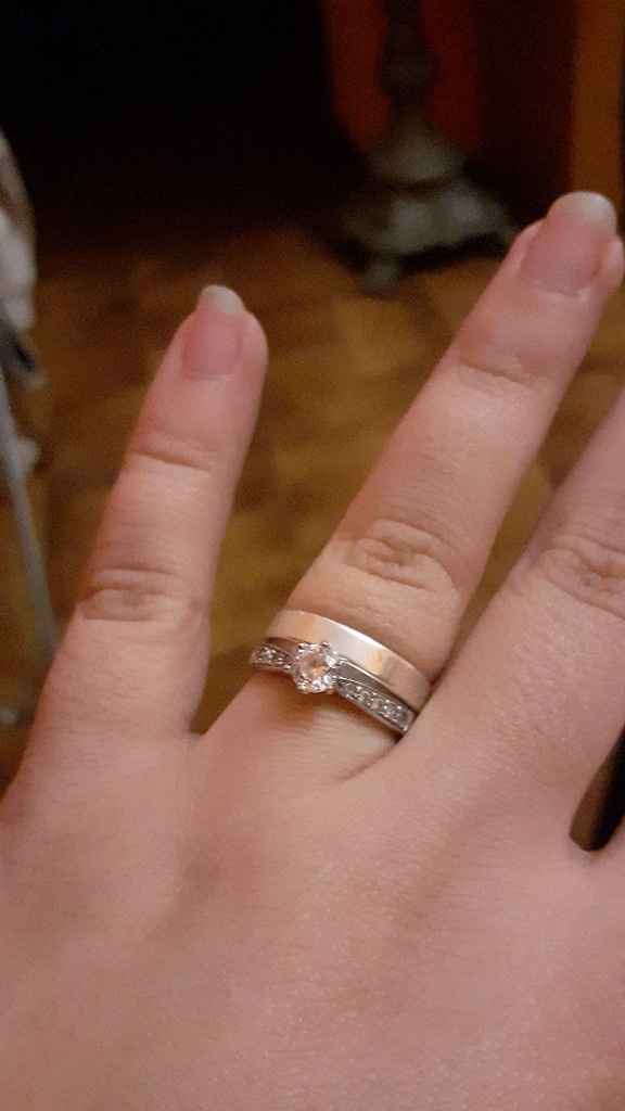 E ora mostraci una foto del tuo anello di fidanzamento! - 1