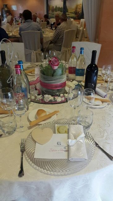 ....decorazioni tavoli in sala - 1