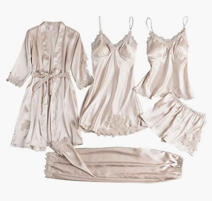 Vestaglia preparativi - 1