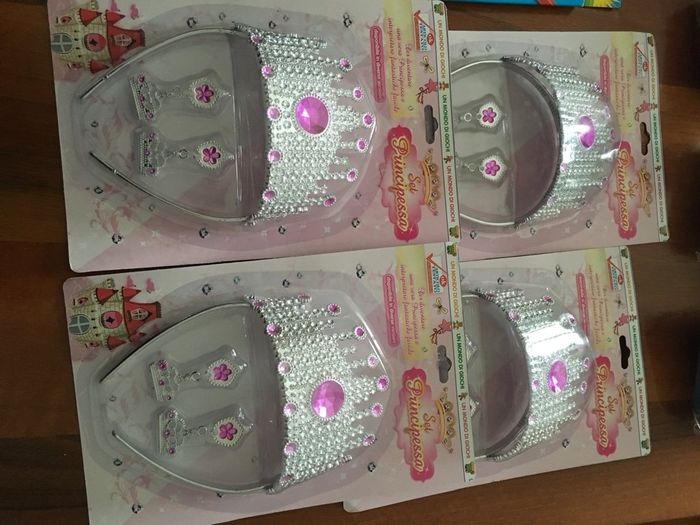 Ecco il contenuto delle borse per i bimbi - 6