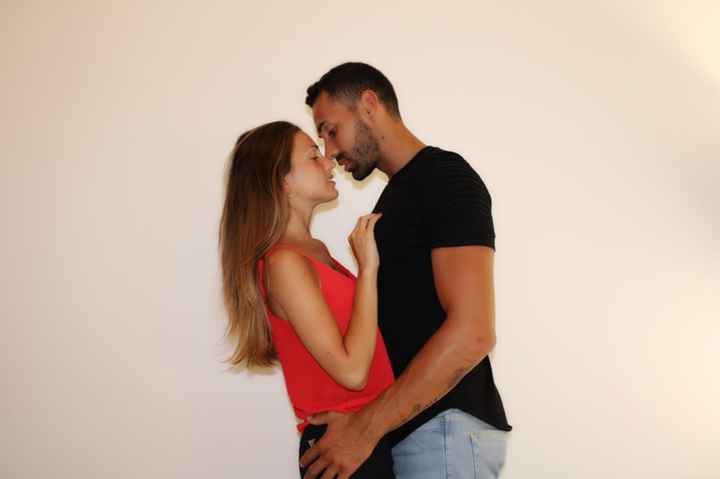 Postate una foto di voi due 👇 - 1