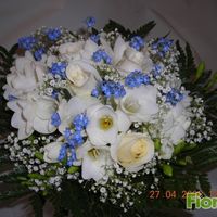 buoquet azzurro e bianco