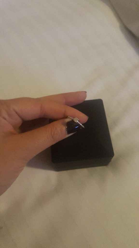 #LoveFriday - Mostrateci il vostro anello di fidanzamento - 1