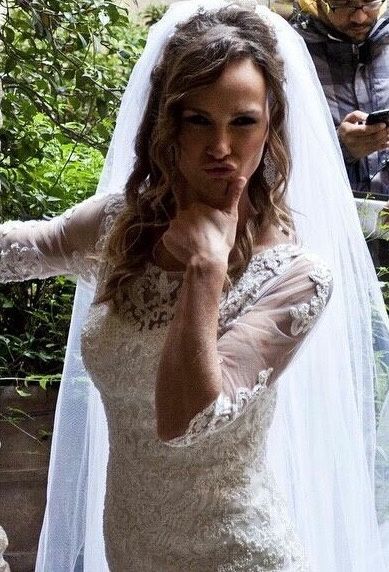 Abito da sposa di Le tre rose di eva: stilista? - 2