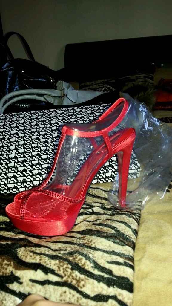 Sono curiosa di vedere le vostre scarpe. .. - 1