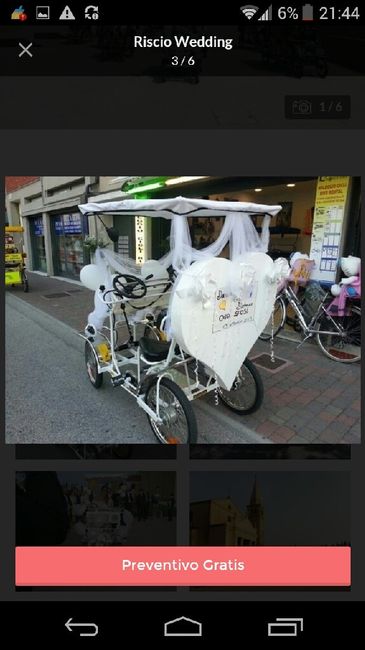 Mezzo particolare per arrivare in chiesa - 2