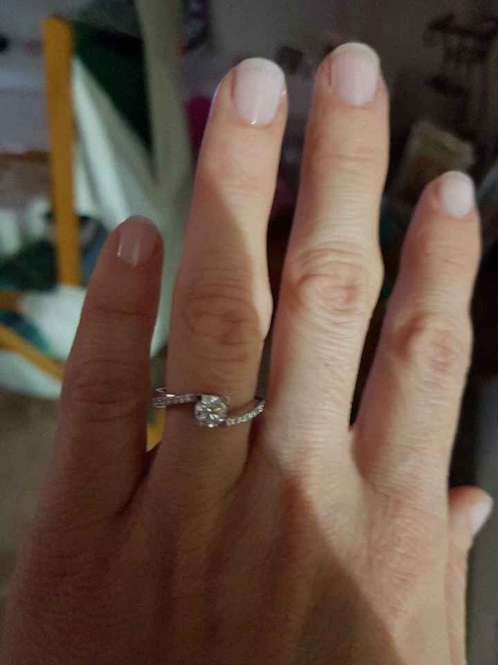 #LoveFriday - Mostrateci il vostro anello di fidanzamento - 1