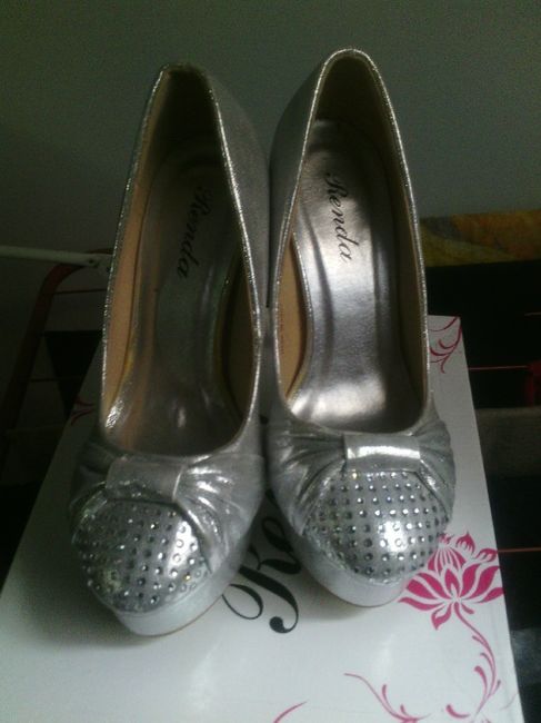 Primo paio scarpe *-* - 2