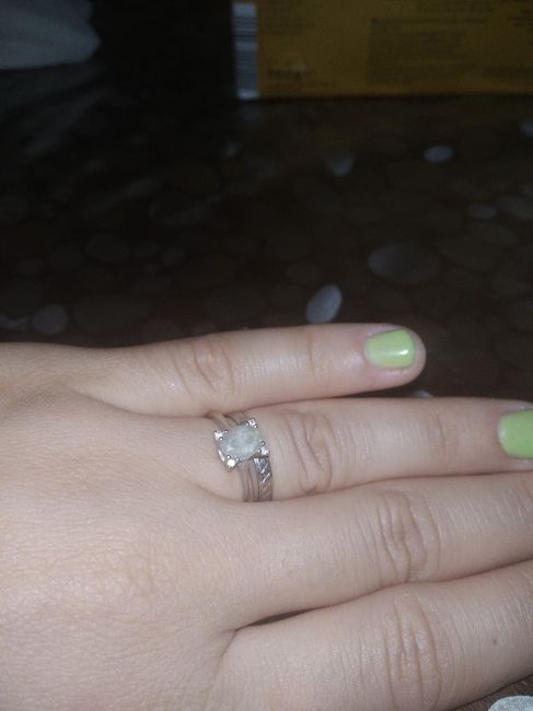 E ora mostraci una foto del tuo anello di fidanzamento! 2
