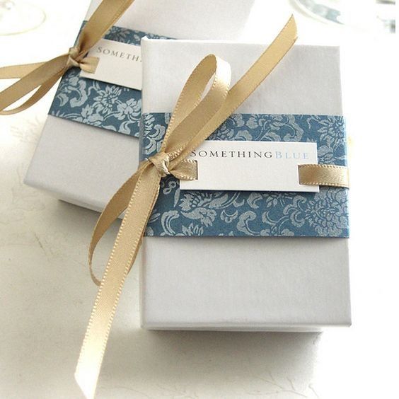 Idee pacchetto-libro