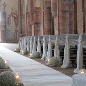 Banchi ricoperti da tessuto