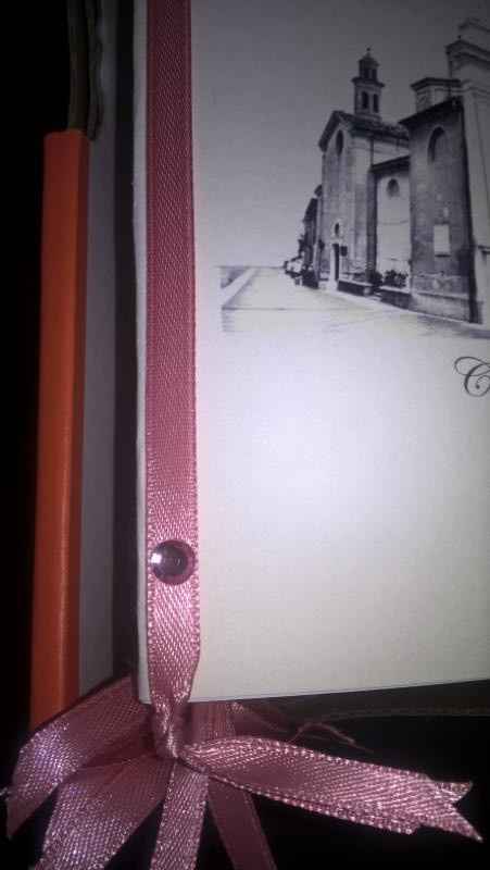 Nastro e swaroski per richiamare l'intero fai da te 