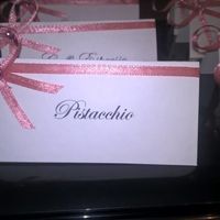 sempre con nastro e swaroskino che richiama il tutto