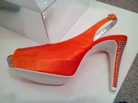 SCARPE ARANCIO 