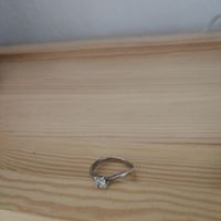 Come è il vostro anello di fidanzamento?? - 1