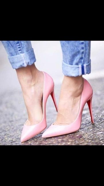 Perché è più complicato trovare le scarpe che il vestito??? - 1
