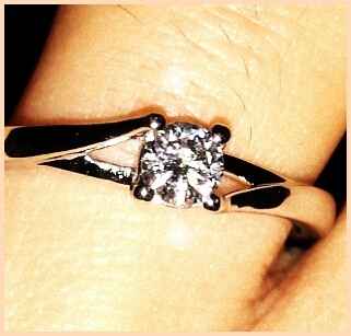 Che ne dite di postare i vostri anelli di fidanzamento? - 1