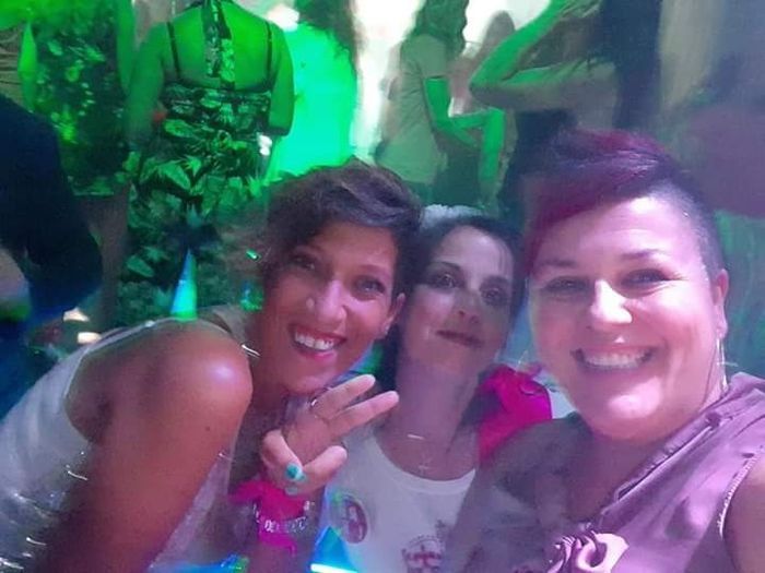 -20 e una serata che ti ricarica per il tour finale!🤩😎💃 3