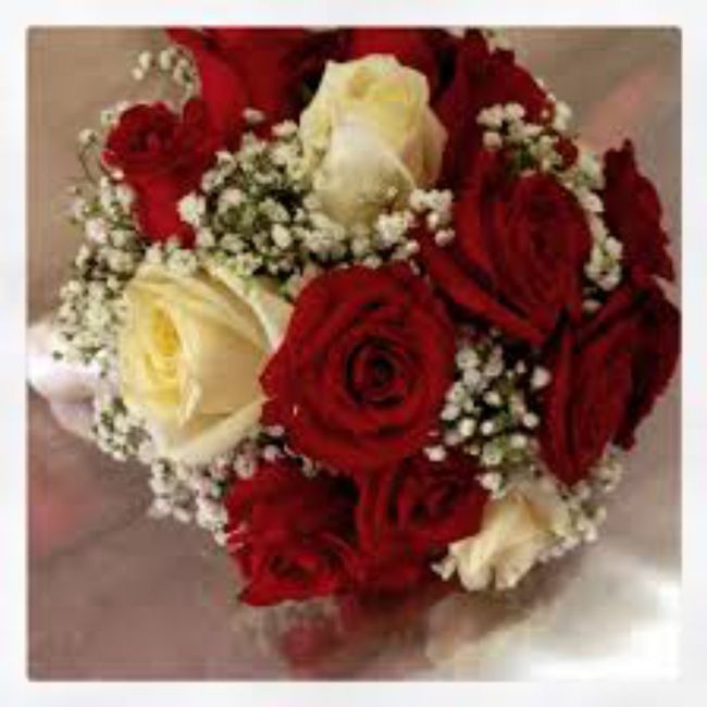 Bouquet rose rosse e bianche 4