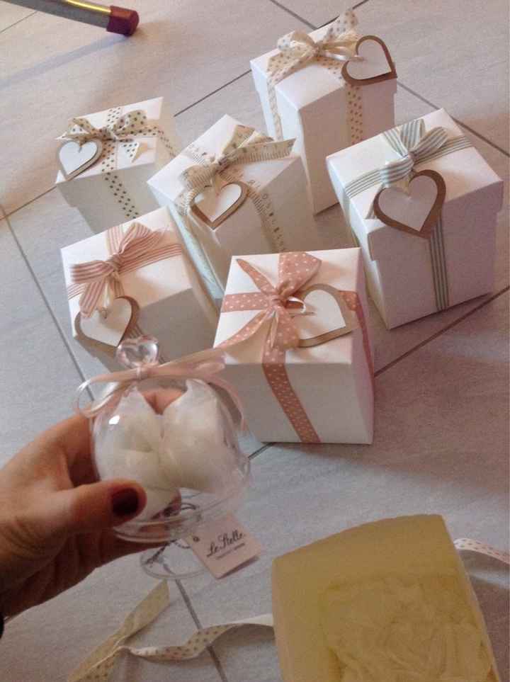 Confezionamento bomboniere - 2