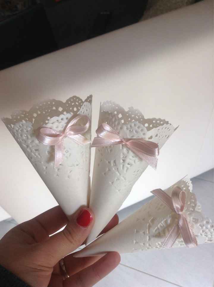 Fai da te:coni,segnalini,cuscino e scatoline! - 1