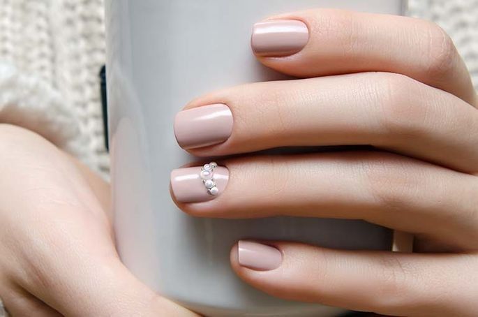 7. manicure sposa