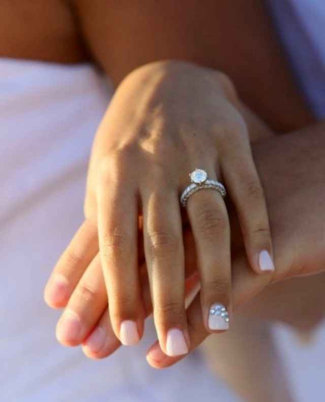 Scegliereste questa manicure per il vostro matrimonio? 