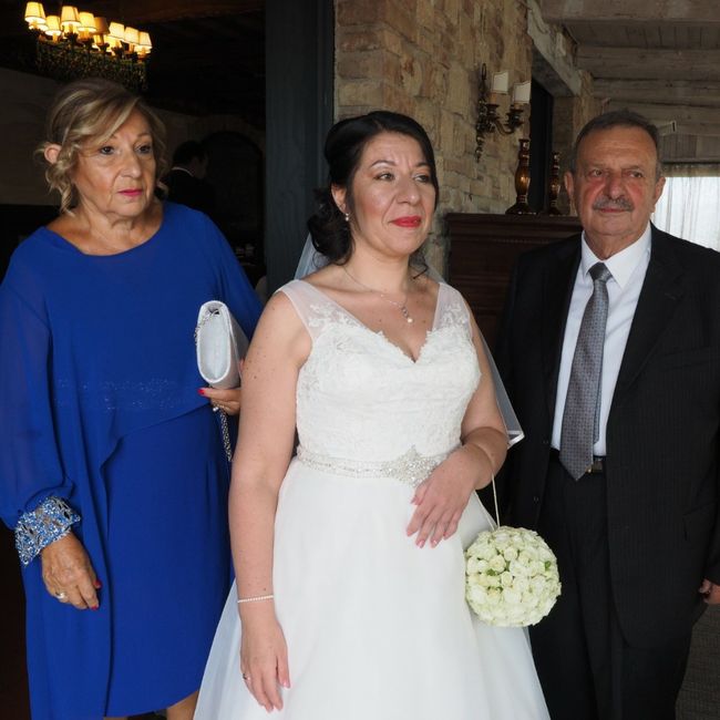 Abito da sposa con dettaglio gioiello: sì o no? 2