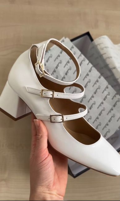 Scarpe da sposa con tacco basso 1