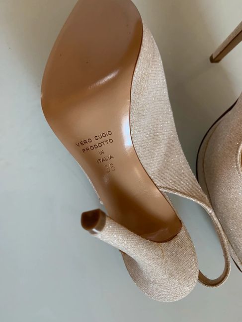 Scarpe di riserva per il gran giorno 9